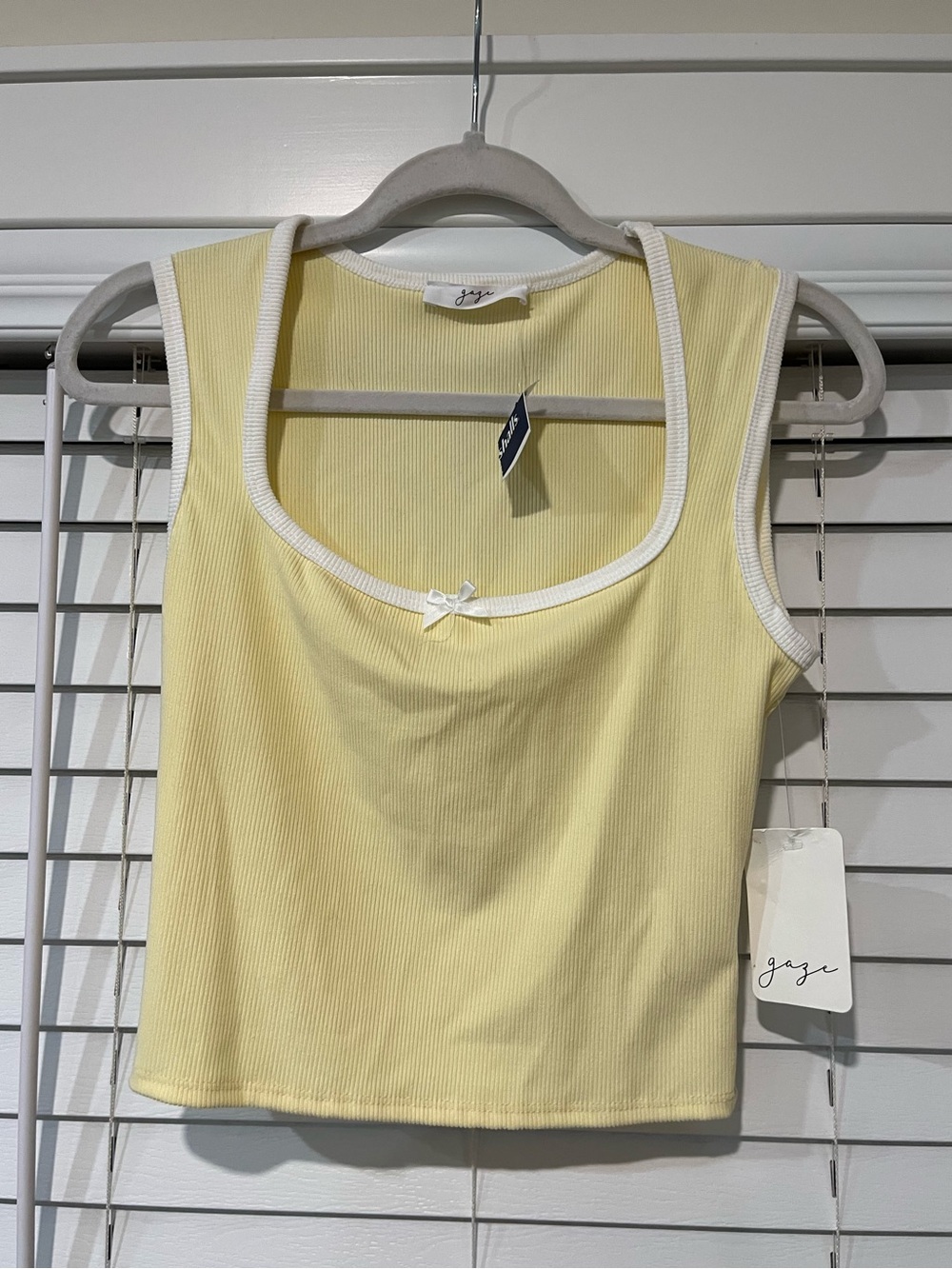 gaze Pale Yellow Ribbed Scoop Crop Tank with White Trim